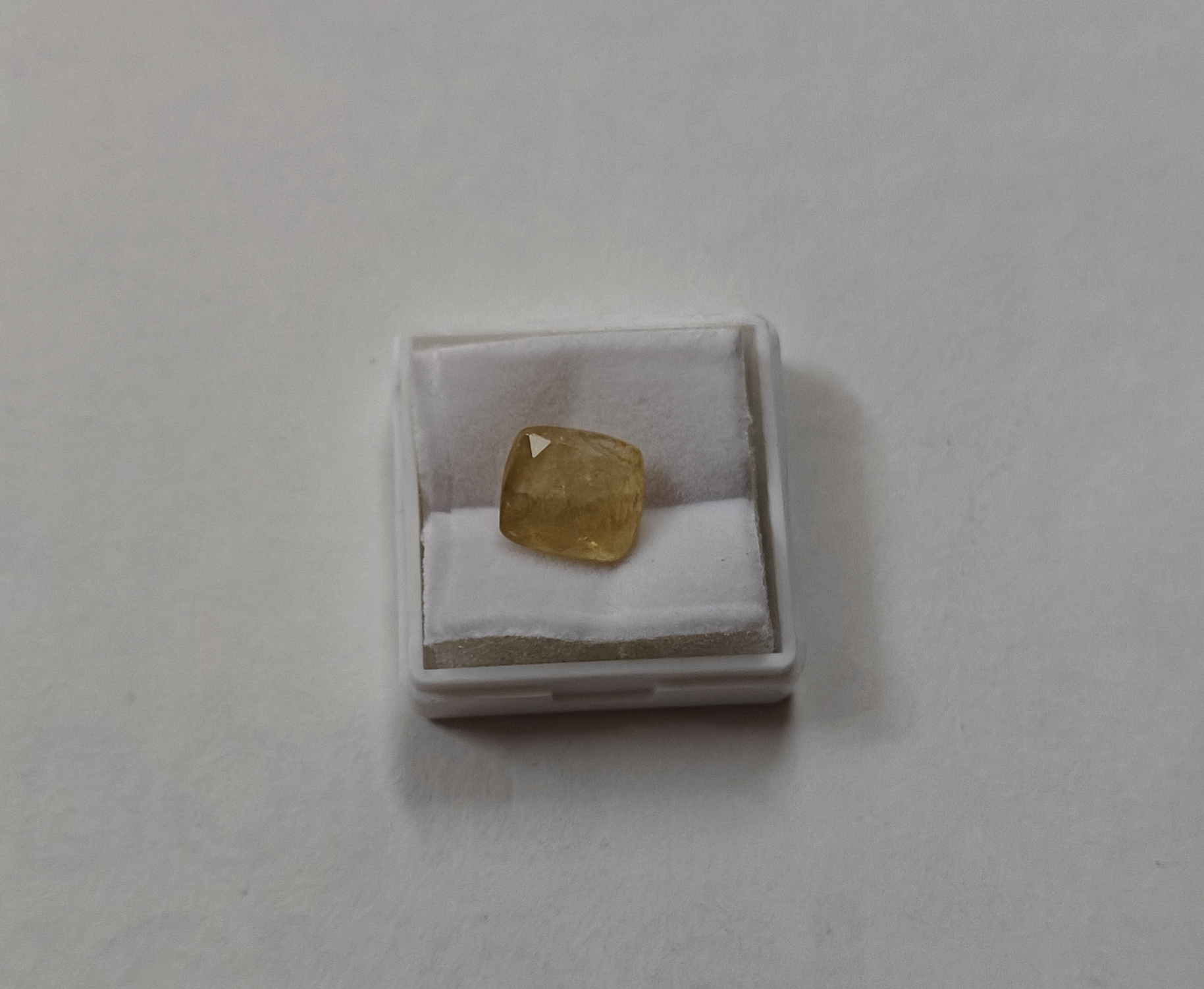 Ceylon yellow sapphire (Pukhraj) 7.22 Ratti